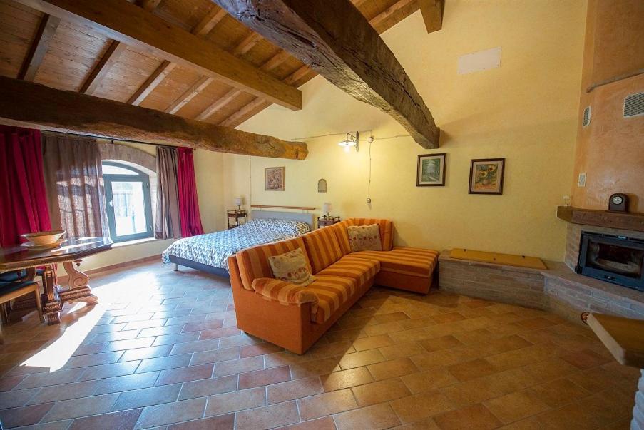 Bed and Breakfast Fattoria Branciana Rossena Exteriér fotografie